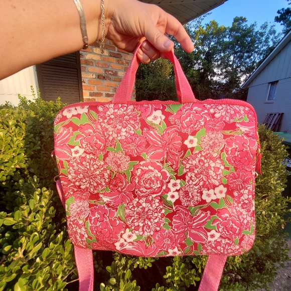LILLY PULITZER | PINK AND GREEN FLORAL TROPICAL FLORALS LAPTOP CASE - Picture 6 of 13